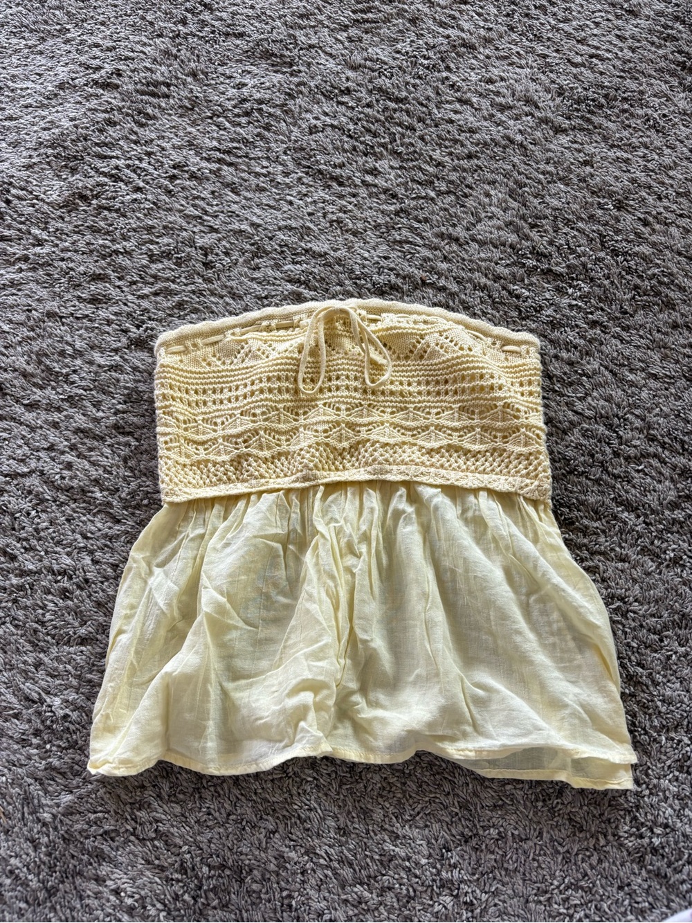 Hollister Co. Strapless Crochet Bustier Top in Pale Yellow
